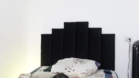 Khloe online show from December 28, 2024, 4:30 pm