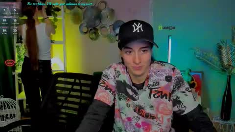 khloebeauty online show from October 7, 2025, 7:44 pm