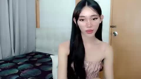 Snapshot of khloedoll_ chatting on November 27, 2025, 1:24 pm khloe online show from November 27, 2025, 1:24 pm