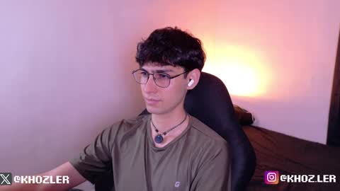 khozler_ online show from January 12, 2026, 11:21 pm