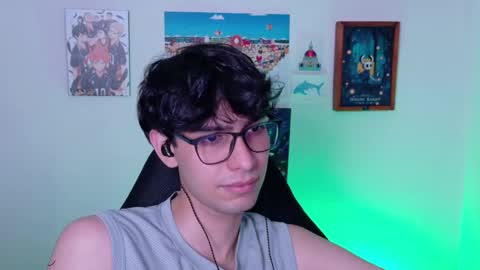 khozler_ online show from May 17, 2026, 1:58 am