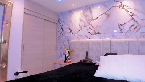    N         M online show from October 29, 2025, 11:56 am