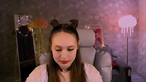 Kiana online show from May 18, 2026, 8:03 pm