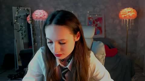 Kiana online show from May 20, 2026, 7:20 pm