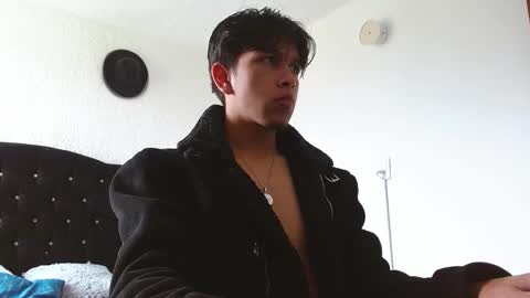 Snapshot of kianryu chatting on September 15, 2025, 2:50 pm Adrian Chlloe online show from September 15, 2025, 2:50 pm