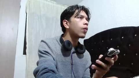 Snapshot of kianryu chatting on September 18, 2025, 1:40 am Adrian Chlloe online show from September 18, 2025, 1:40 am