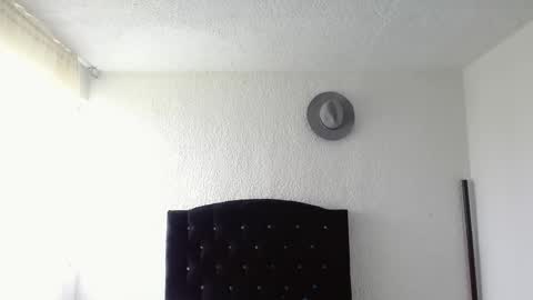 Snapshot of kianryu chatting on October 29, 2025, 4:20 pm Adrian Chlloe online show from October 29, 2025, 4:20 pm