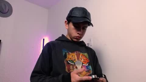 Snapshot of kianryu chatting on November 11, 2025, 1:33 pm Adrian Chlloe online show from November 11, 2025, 1:33 pm