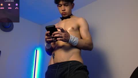 Snapshot of kianryu chatting on February 4, 2026, 1:55 am Adrian Chlloe online show from February 4, 2026, 1:55 am