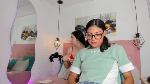 Kiara online show from October 8, 2025, 1:20 pm