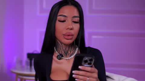 kiara_moreno online show from October 25, 2025, 10:45 am