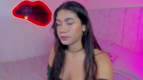 Snapshot of kiara_violet_ chatting on March 4, 2026, 12:22 pm Kiara online show from March 4, 2026, 12:22 pm