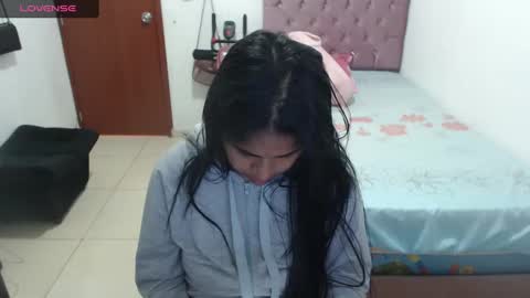 Snapshot of kiara_williamss chatting on December 9, 2024, 2:06 pm Kiara online show from December 9, 2024, 2:06 pm