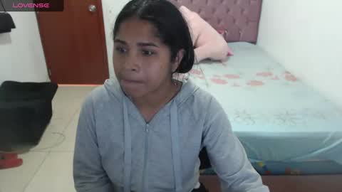 Snapshot of kiara_williamss chatting on December 14, 2024, 7:57 pm Kiara online show from December 14, 2024, 7:57 pm