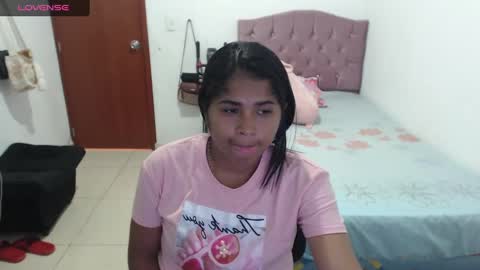 Snapshot of kiara_williamss chatting on December 25, 2024, 9:43 pm Kiara online show from December 25, 2024, 9:43 pm