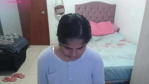 Snapshot of kiara_williamss chatting on November 24, 2025, 10:53 pm Kiara online show from November 24, 2025, 10:53 pm