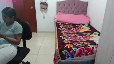 Snapshot of kiara_williamss chatting on December 3, 2025, 5:11 pm Kiara online show from December 3, 2025, 5:11 pm