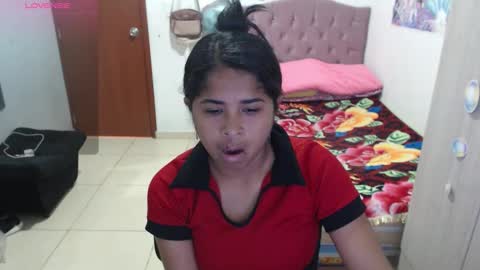 Snapshot of kiara_williamss chatting on December 13, 2025, 7:53 pm Kiara online show from December 13, 2025, 7:53 pm