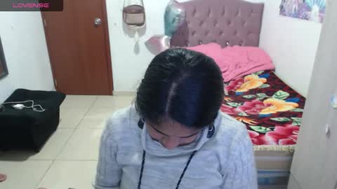 Snapshot of kiara_williamss chatting on December 18, 2025, 1:55 am Kiara online show from December 18, 2025, 1:55 am