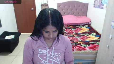 Snapshot of kiara_williamss chatting on December 19, 2025, 7:10 pm Kiara online show from December 19, 2025, 7:10 pm