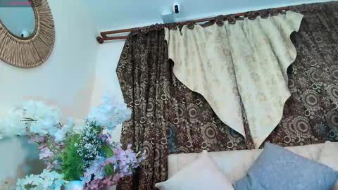 Snapshot of kiaraa88 chatting on November 13, 2025, 11:42 am Valery online show from November 13, 2025, 11:42 am