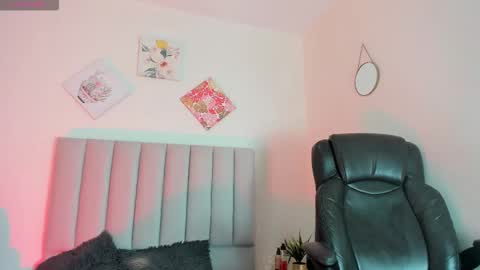 Snapshot of kiaraa88 chatting on November 15, 2025, 11:40 am Valery online show from November 15, 2025, 11:40 am