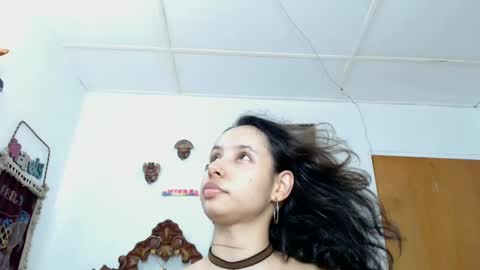 Snapshot of kiaralenon chatting on October 5, 2025, 12:42 am kiaralenon online show from October 5, 2025, 12:42 am