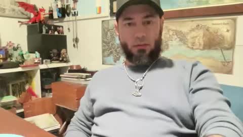 kicker_of_elves online show from November 7, 2025, 11:38 pm