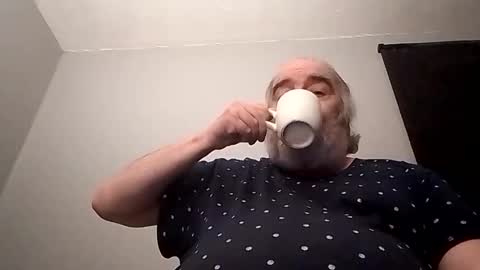 KICKINME online show from November 13, 2025, 4:44 am