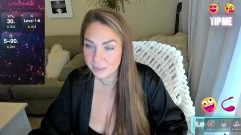 Kiera Reines online show from December 21, 2025, 6:59 pm