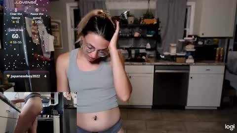 Snapshot of kierbearkisses chatting on October 13, 2025, 2:33 am Kiersten online show from October 13, 2025, 2:33 am