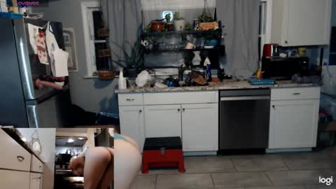 Snapshot of kierbearkisses chatting on October 16, 2025, 5:41 am Kiersten online show from October 16, 2025, 5:41 am