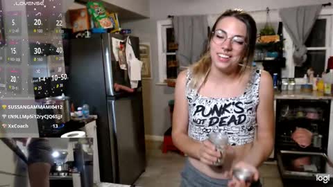 Snapshot of kierbearkisses chatting on November 2, 2025, 4:37 am Kiersten online show from November 2, 2025, 4:37 am