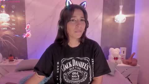 Kim Thompson online show from October 10, 2025, 10:20 pm