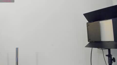 kiim01 online show from October 26, 2025, 5:30 pm