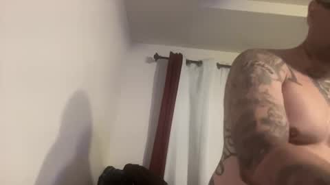 kikelst138513 online show from September 14, 2025, 9:58 pm