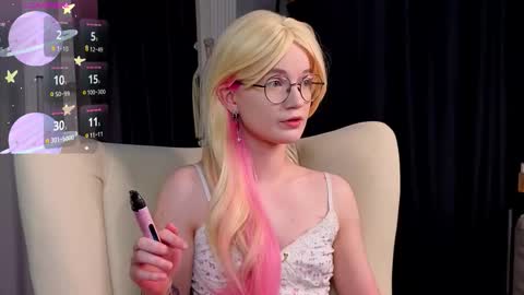 kiki_blue_eyes online show from February 5, 2026, 4:50 am