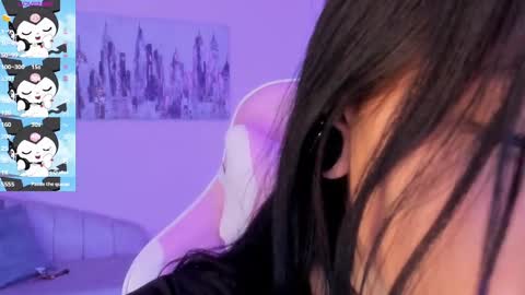 Snapshot of kiki_cams chatting on January 22, 2025, 4:23 am kIKI online show from January 22, 2025, 4:23 am