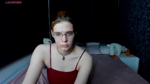 Kiki online show from January 12, 2025, 1:48 pm