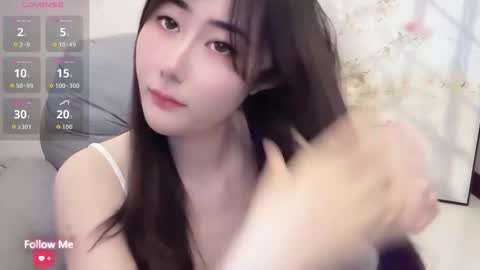 kiki_loveu online show from May 19, 2026, 7:37 am