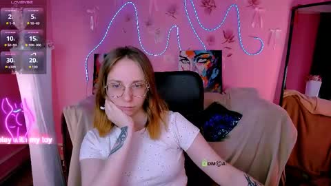kiki_swan online show from May 26, 2026, 6:09 am