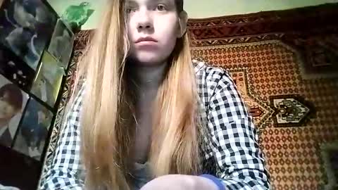 kikibang_ online show from October 23, 2025, 8:13 am