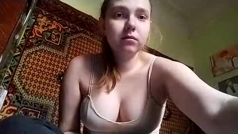 kikibang_ online show from February 14, 2026, 8:44 am