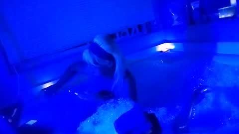 Snapshot of kikilovespartylights chatting on November 30, 2025, 12:20 pm kikilovespartylights online show from November 30, 2025, 12:20 pm