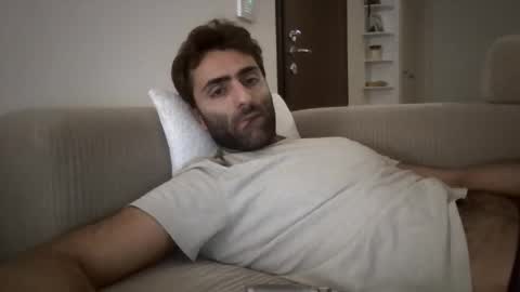 kikkus01 online show from October 23, 2025, 5:55 pm