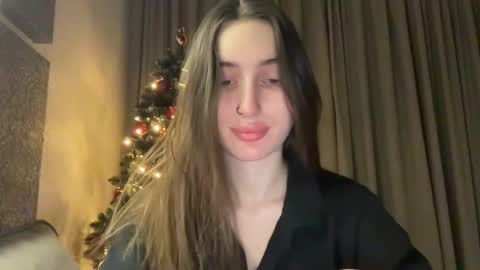 Snapshot of kikkymoore chatting on December 22, 2024, 10:47 pm Kayli online show from December 22, 2024, 10:47 pm