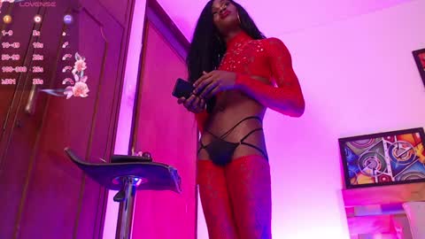 Snapshot of kilian_mina chatting on December 2, 2024, 11:29 pm Nahomi online show from December 2, 2024, 11:29 pm