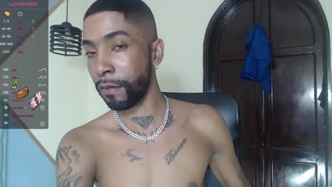 Snapshot of kilian_xx chatting on December 7, 2024, 3:52 pm Kilian xxx online show from December 7, 2024, 3:52 pm
