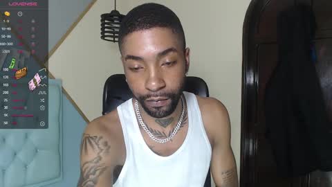 Snapshot of kilian_xx chatting on December 15, 2024, 4:37 pm Kilian xxx online show from December 15, 2024, 4:37 pm