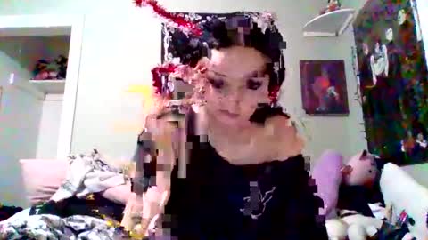 Kat 3 online show from December 19, 2025, 10:39 pm